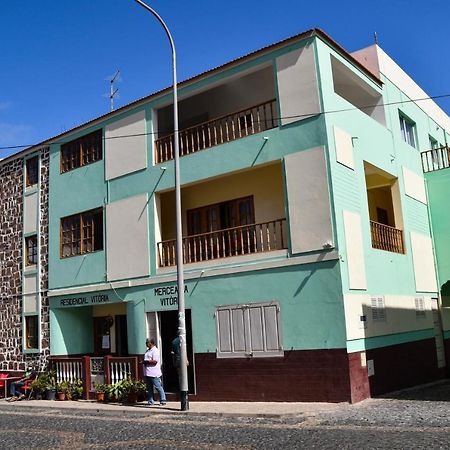 Residencial Vitoria Hotel Понта до Сол Екстериор снимка