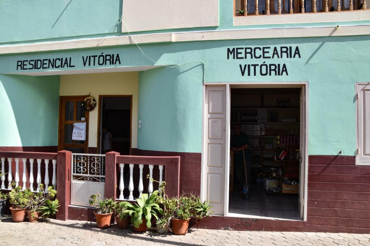 Residencial Vitoria Hotel Понта до Сол Екстериор снимка