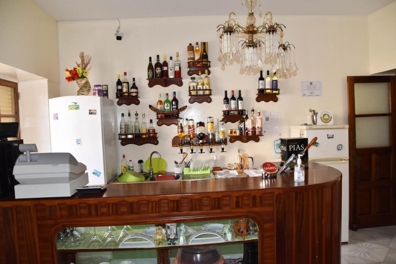 Residencial Vitoria Hotel Понта до Сол Екстериор снимка