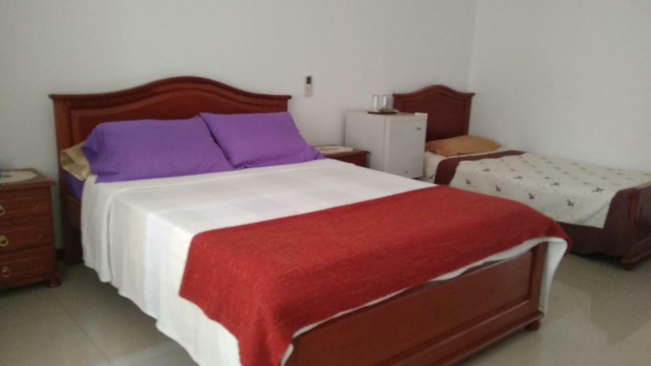 Residencial Vitoria Hotel Понта до Сол Екстериор снимка